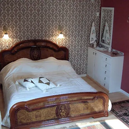 Aamiaismajoitus Jokelan Kartano Hollola