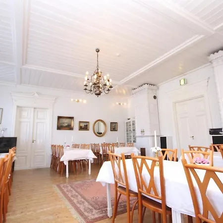 Aamiaismajoitus Jokelan Kartano 3*